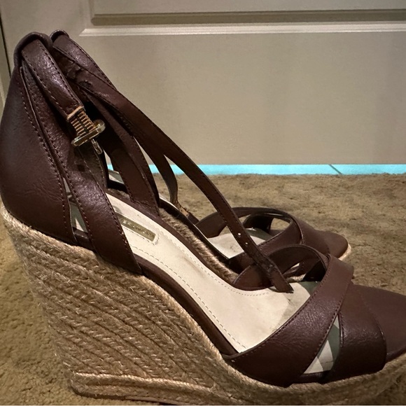 BCBG Ankle Strap Espadrille Wedge Sandals. Brown size 9 - Picture 7 of 8